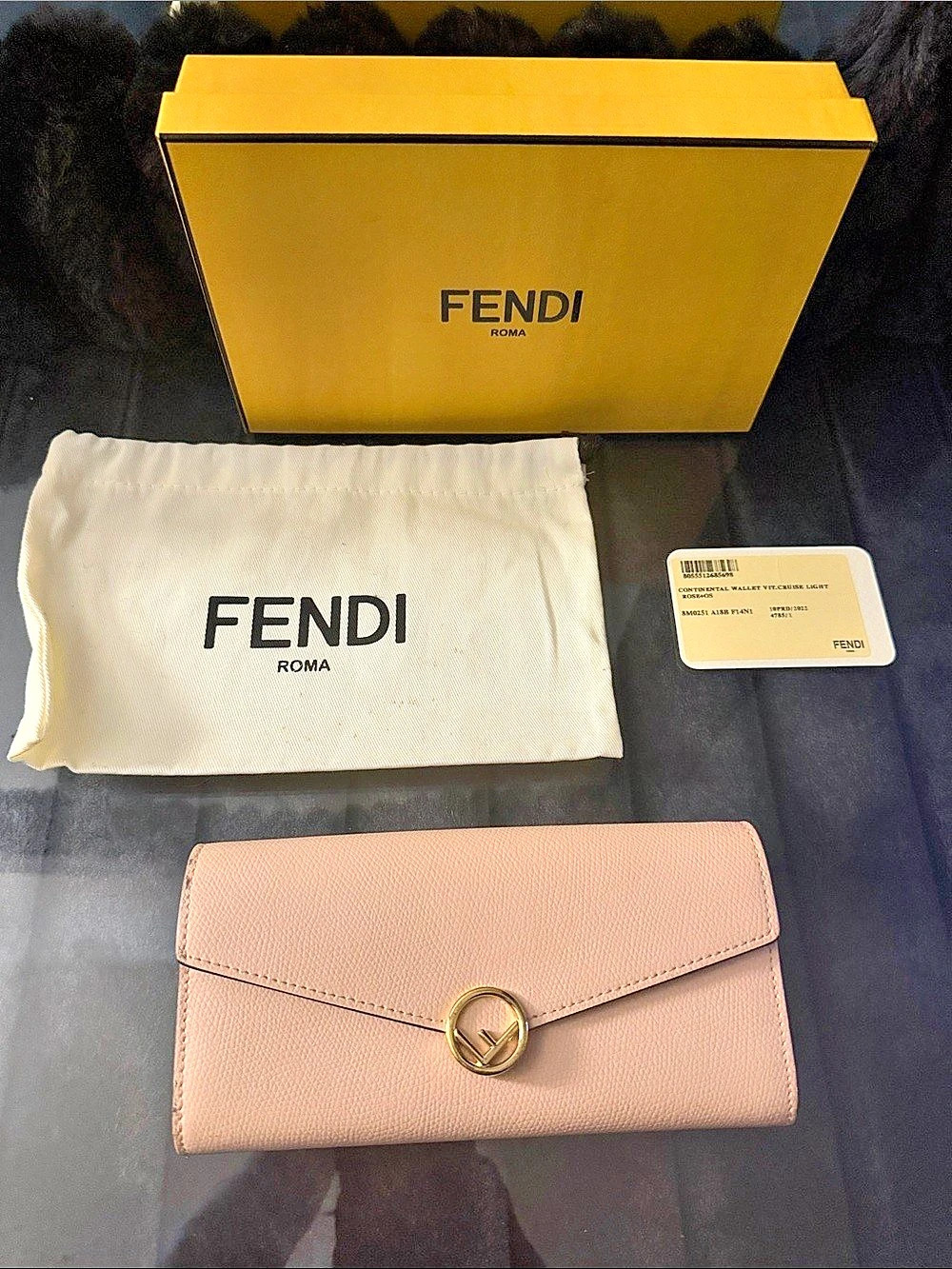 Fendi Continental Wallet Vitello Cruise Pink